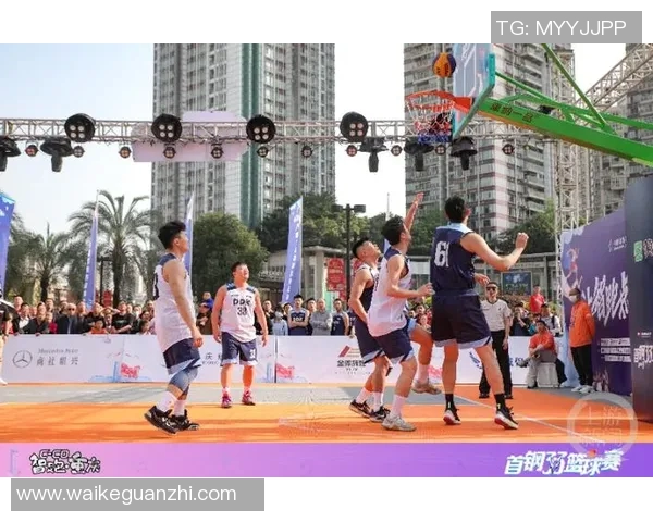 重庆篮球队荣登篮球团队协作排行榜第三名展现出色团队精神与默契配合